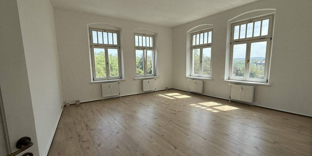 Etagenwohnung Plauen Preißelpöhl - 4 Zimmer, 105 m&sup2;, 595&euro; | Angebot:26570893