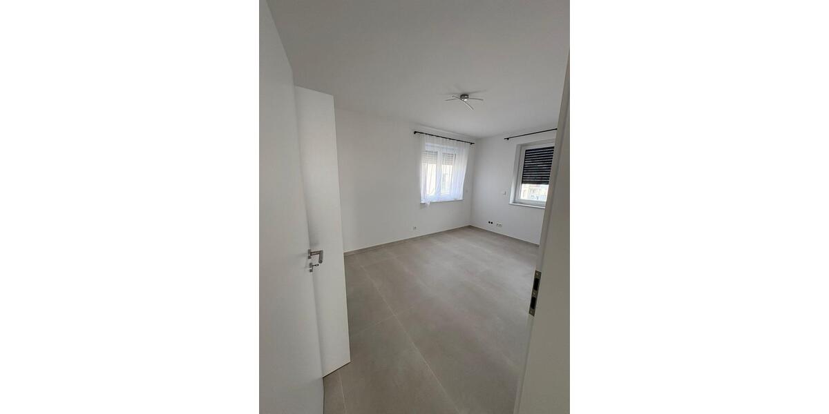 Dachgeschoßwohnung Gernsheim - 3 Zimmer, 80 m&sup2;, 1.000&euro; | Angebot:25873623