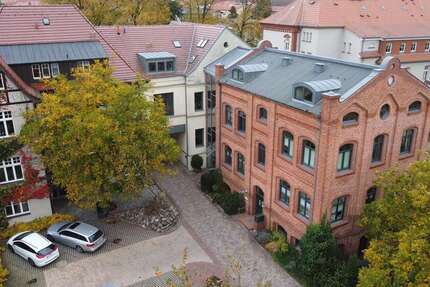 Wohnung Neustrelitz Kiefernheide - 6 Zimmer, 172 m&sup2;, 1.000&euro; | Angebot:25180822