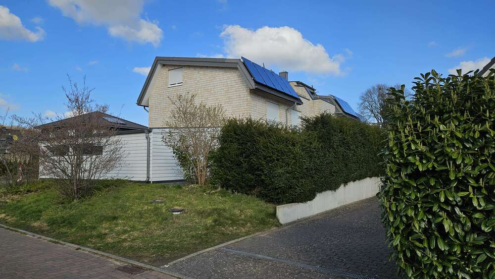 Einfamilienhaus Itzehoe - 5 Zimmer, 180 m&sup2;, 1.500&euro; | Angebot:27046249