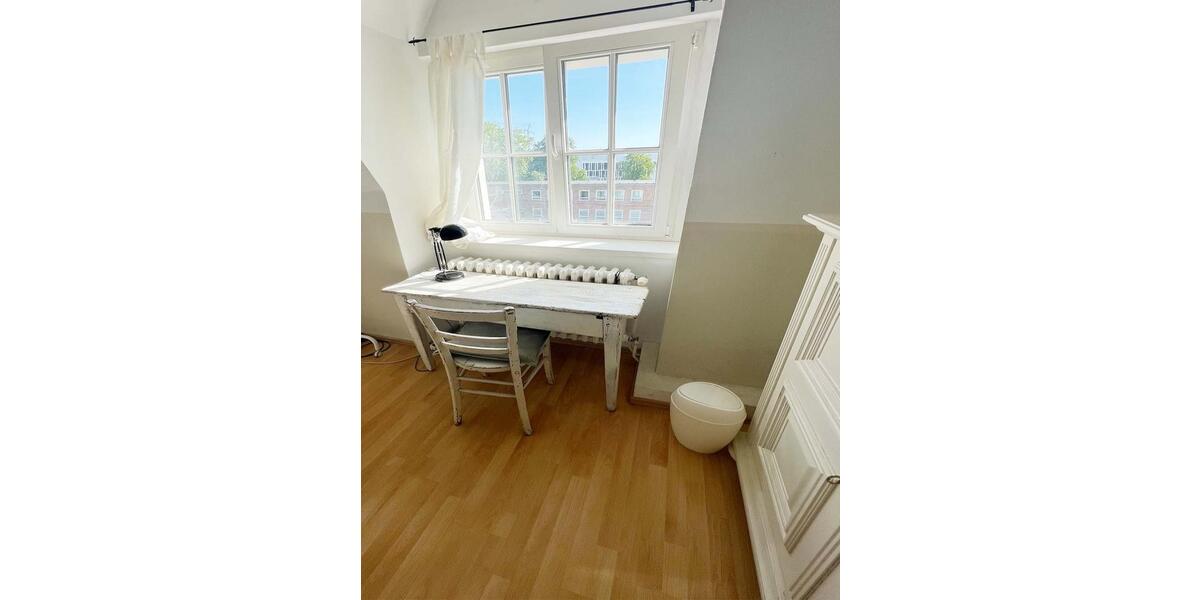 Wohnen auf Zeit Düsseldorf Stadtbezirk 3 - 12 Zimmer, 400 m&sup2;, 550&euro; | Angebot:25875316