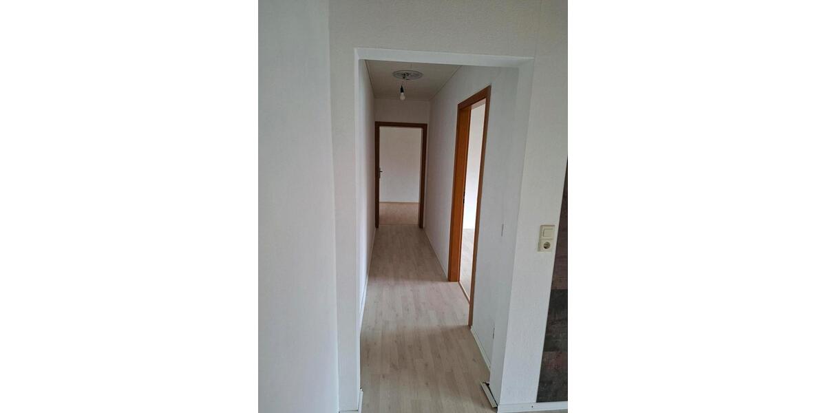 Etagenwohnung Idstein - 4 Zimmer, 100 m&sup2;, 700&euro; | Angebot:26033430