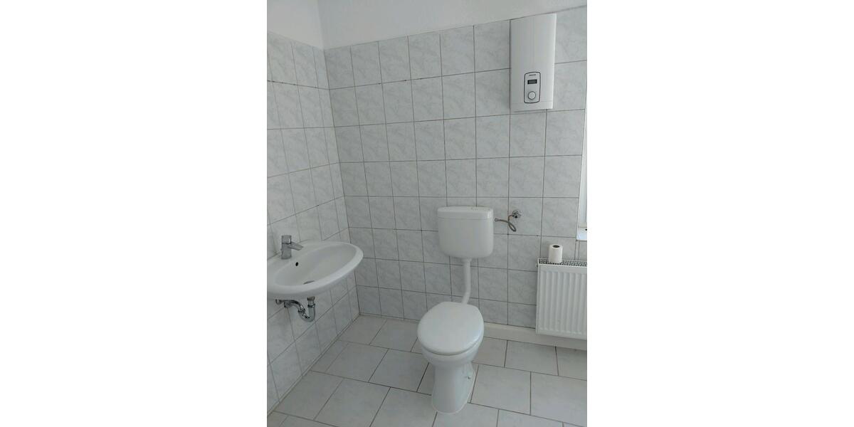 Etagenwohnung Pegau - 4 Zimmer, 80 m&sup2;, 610&euro; | Angebot:26373824