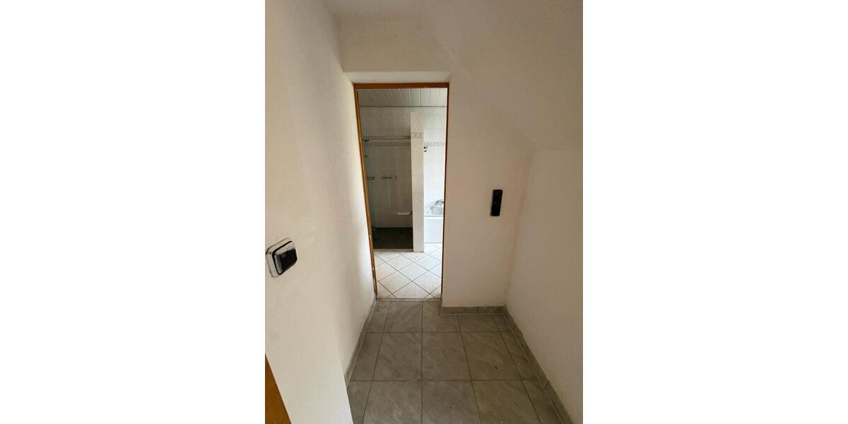Doppelhaushälfte Bad Pyrmont - 4 Zimmer, 102 m&sup2;, 910&euro; | Angebot:26040583