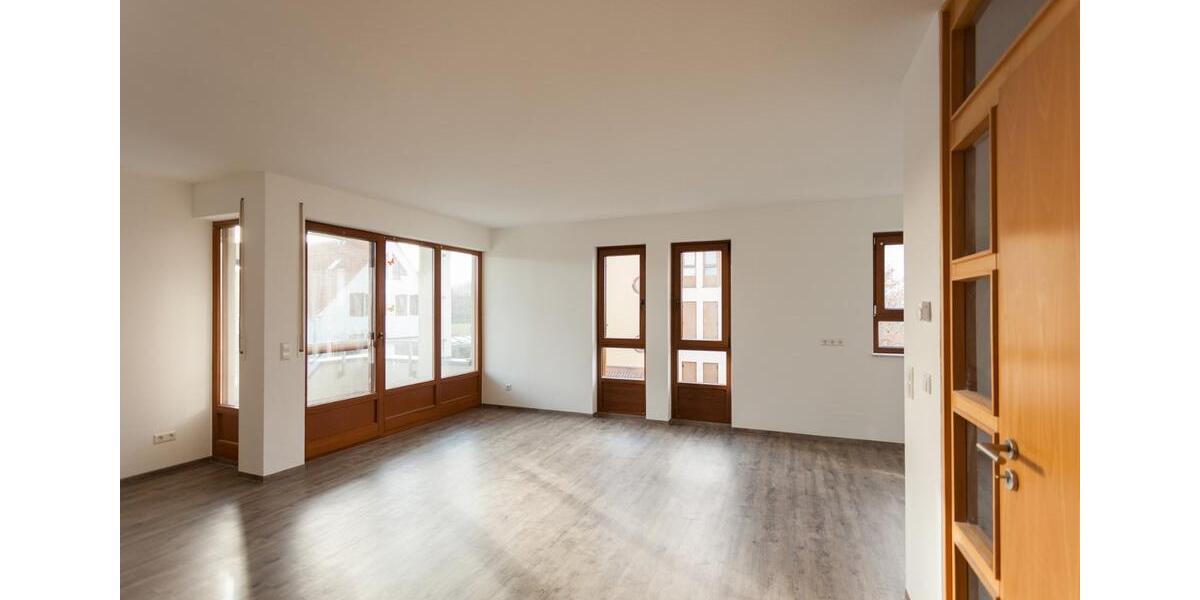 Etagenwohnung Frohburg - 2 Zimmer, 64 m&sup2;, 500&euro; | Angebot:26591368