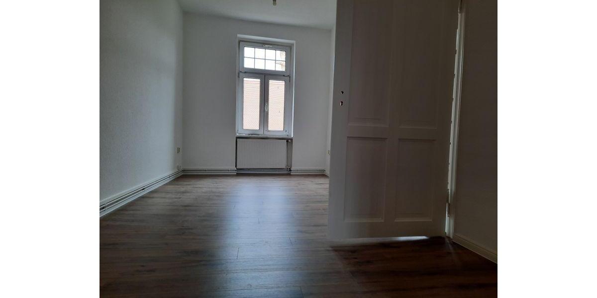 Etagenwohnung Erfurt - 4 Zimmer, 102 m&sup2;, 900&euro; | Angebot:26413437