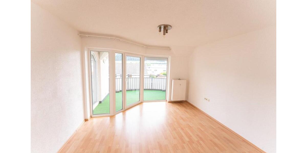 Dachgeschoßwohnung Geisingen - 4.5 Zimmer, 101 m&sup2;, 1.160&euro; | Angebot:24748991