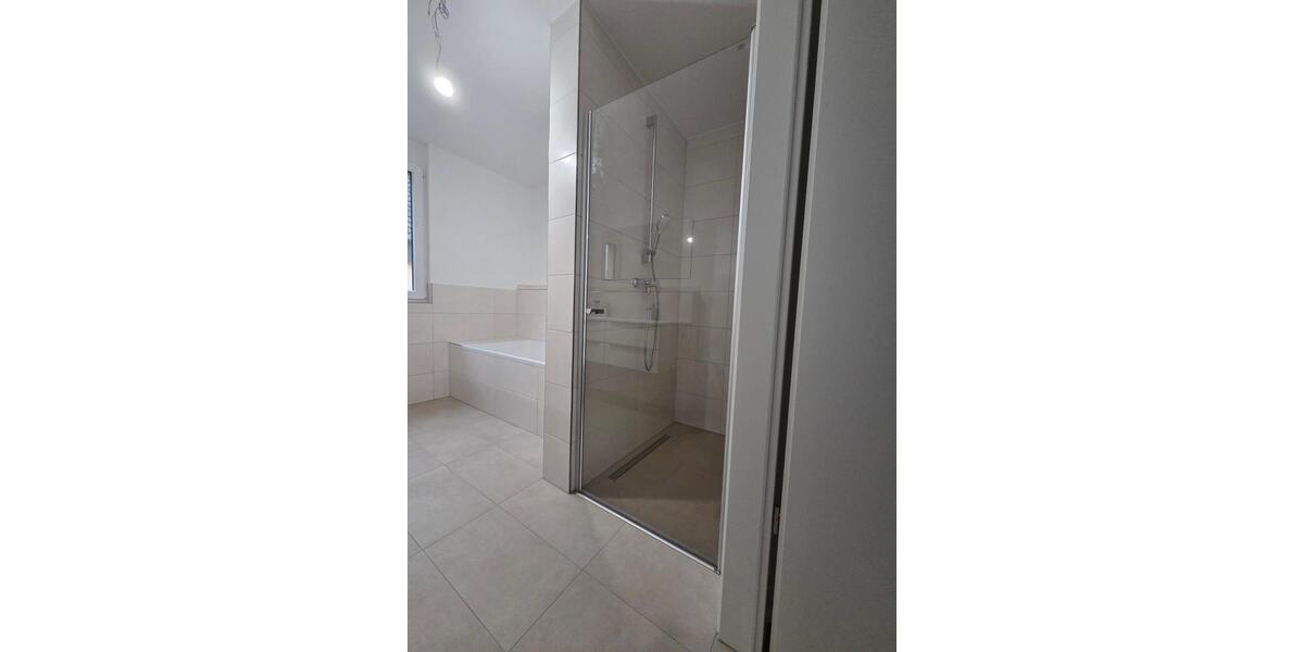 Erstbezug! Exklusive 4-Zimmer-Neubauwohnung, Garten, EBK, TG 4 zimmer