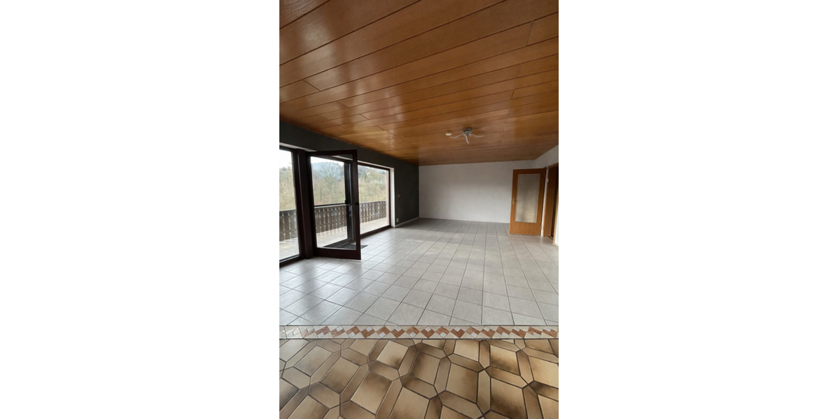 Großzügige 4-Zimmer-Wohnung mit Süd-Balkon in Delliehausen Uslar 4 zimmer