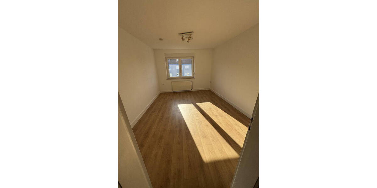 Etagenwohnung Ellrich - 3 Zimmer, 64 m&sup2;, 400&euro; | Angebot:26794376