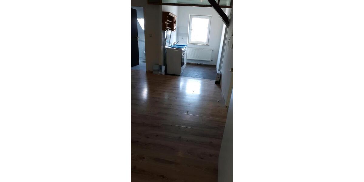 Dachgeschoßwohnung Guxhagen - 4 Zimmer, 75 m&sup2;, 700&euro; | Angebot:26348428