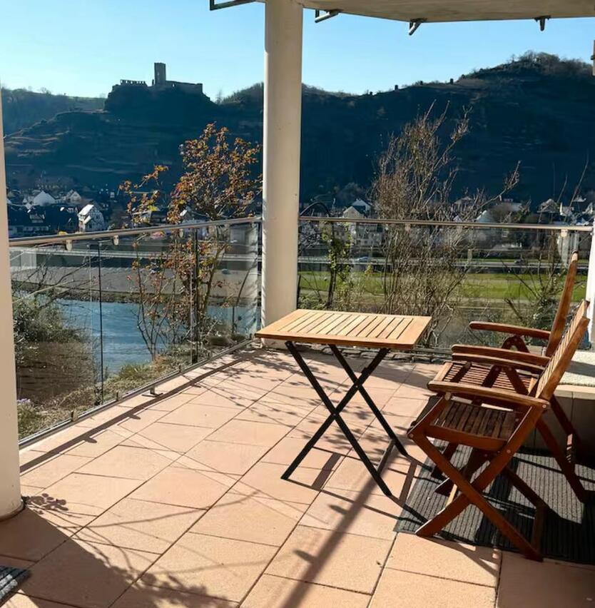 Möblierte Wohnung 80qm mit Moselpanorama Terrasse