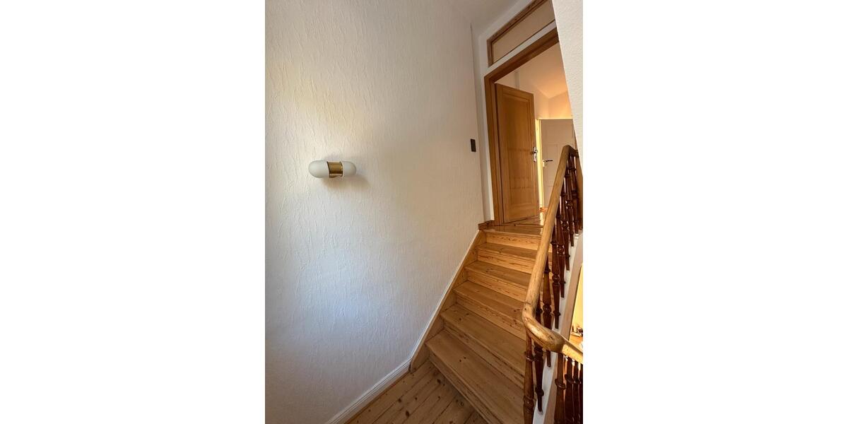 Dachgeschoßwohnung Langelsheim - 3 Zimmer, 71 m&sup2;, 570&euro; | Angebot:25075501