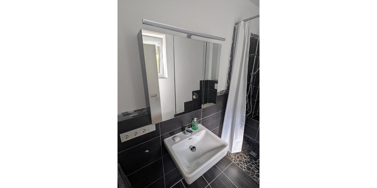 Erdgeschoßwohnung Petersberg - 2 Zimmer, 55 m&sup2;, 1.100&euro; | Angebot:24360218