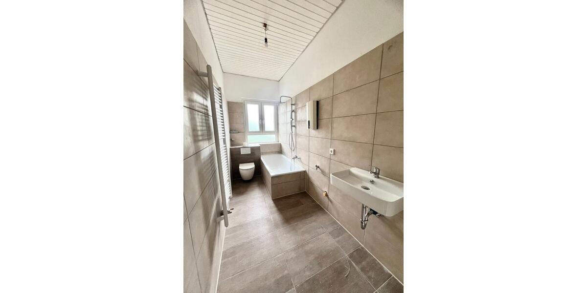 Etagenwohnung Gelsenkirchen - 5 Zimmer, 144 m&sup2;, 1.090&euro; | Angebot:26652165