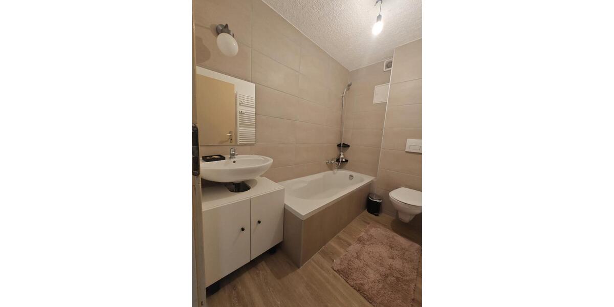 Erdgeschoßwohnung Neubrunn - 6 Zimmer, 120 m&sup2;, 960&euro; | Angebot:26006492