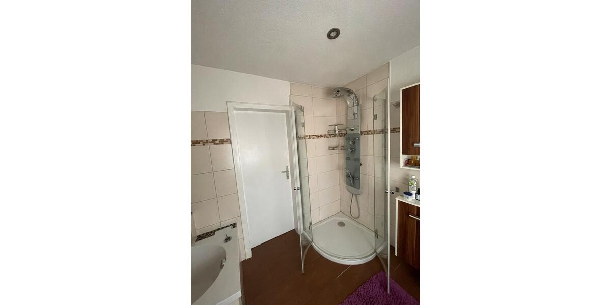 Etagenwohnung Clenze - 5 Zimmer, 200 m&sup2;, 1.350&euro; | Angebot:25974853