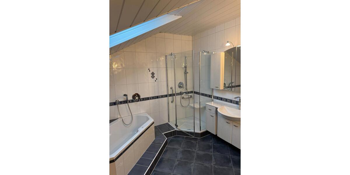 Doppelhaushälfte Pfarrkirchen - 7 Zimmer, 160 m&sup2;, 1.500&euro; | Angebot:26527520