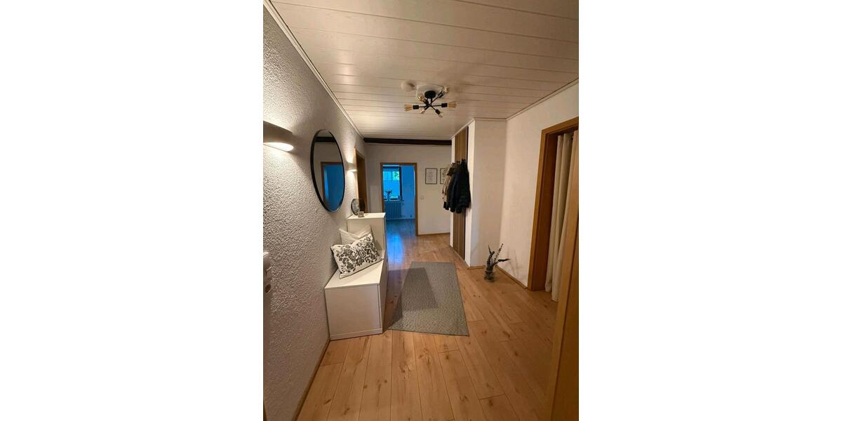 Erdgeschoßwohnung Guxhagen - 3 Zimmer, 76 m&sup2;, 903&euro; | Angebot:26645389