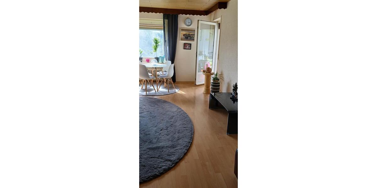 Etagenwohnung Tettau - 4 Zimmer, 117 m&sup2;, 650&euro; | Angebot:26422245