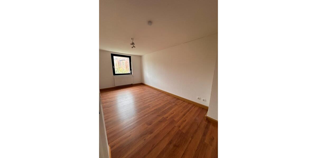 Etagenwohnung Völklingen - 3 Zimmer, 76 m&sup2;, 600&euro; | Angebot:26653366