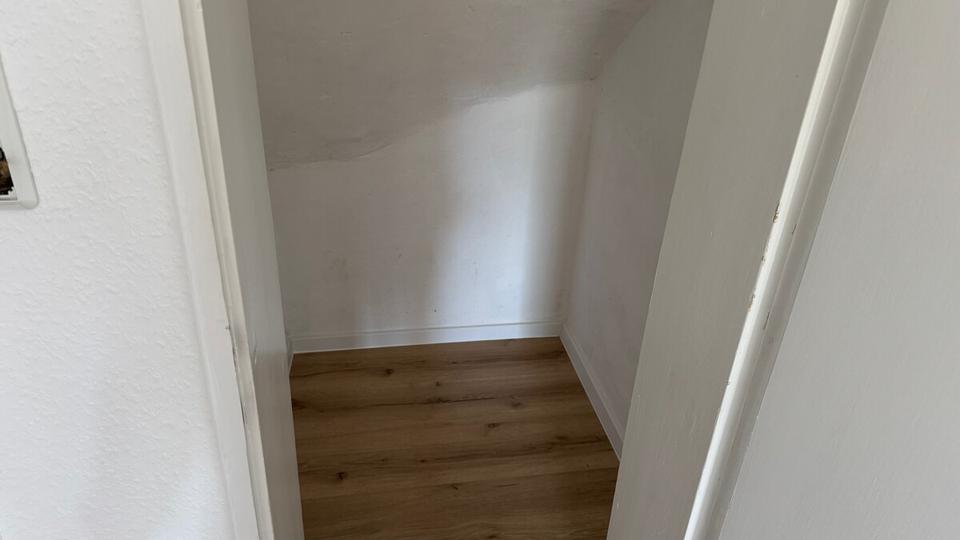 Dachgeschoßwohnung Plettenberg - 3 Zimmer, 60 m&sup2;, 450&euro; | Angebot:26342664