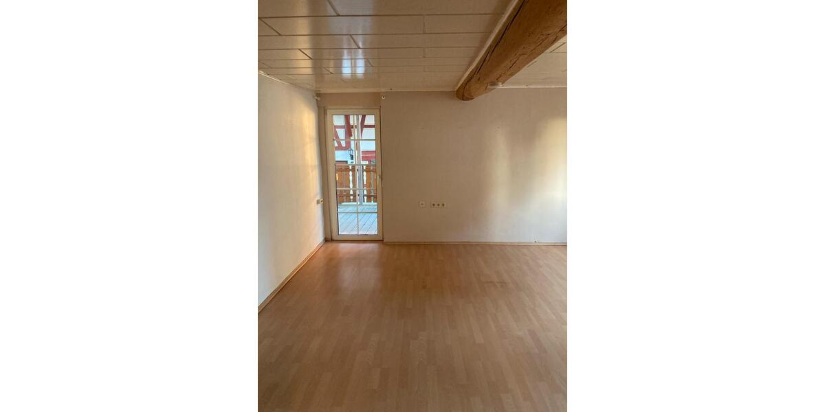 Etagenwohnung Schrecksbach - 4 Zimmer, 100 m&sup2;, 900&euro; | Angebot:26327856
