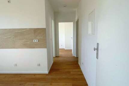 Wohnung Brück-Ausbau Ausbau - 3 Zimmer, 61 m&sup2;, 550&euro; | Angebot:25436580