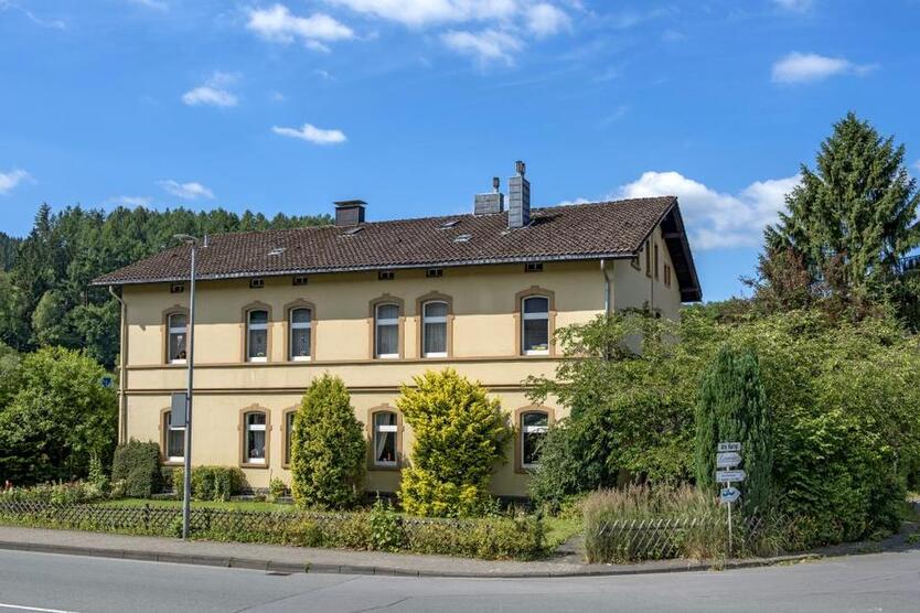 Fast wie im Eigenheim: Wir renovieren: schicke 3 Zimmer-Wohnung mit Balkon in Lüdenscheid-Brügge!