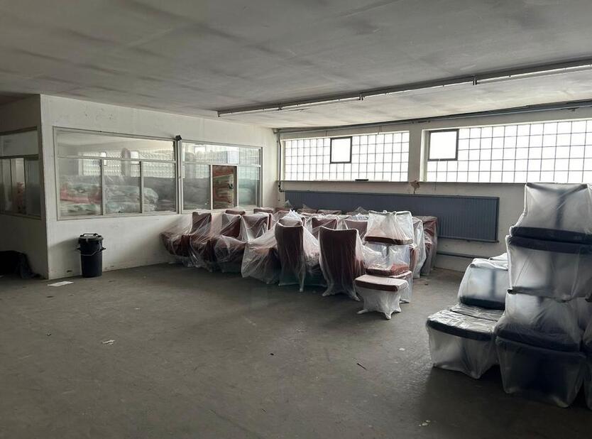 Lagerhalle zu vermieten