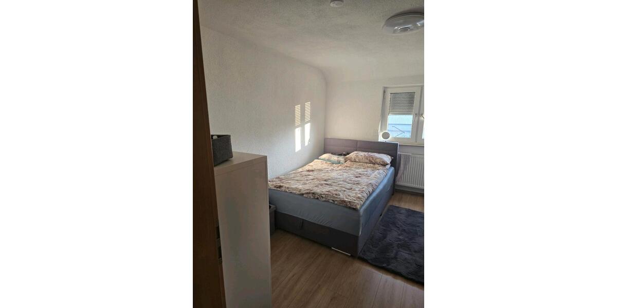 Dachgeschoßwohnung Ebersbach an der Fils - 3 Zimmer, 53 m&sup2;, 750&euro; | Angebot:25379645