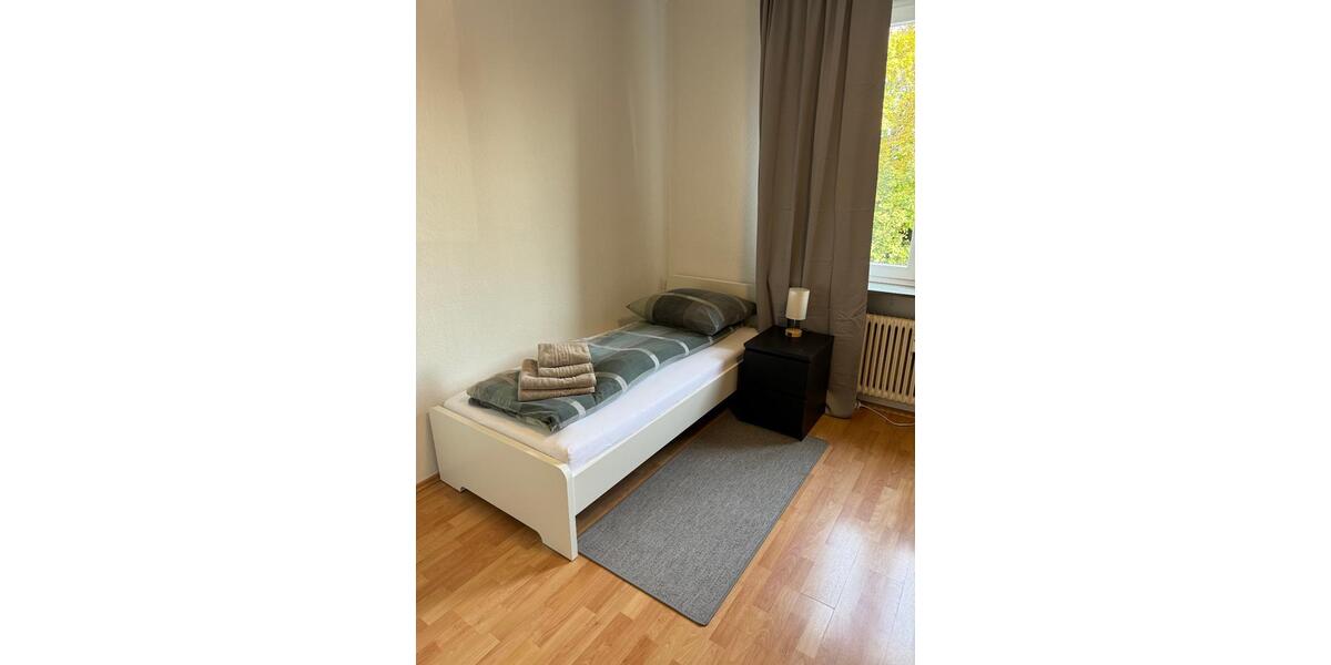 Wohnen auf Zeit Castrop-Rauxel Bladenhorst - 4 Zimmer, 130 m&sup2;, 90&euro; | Angebot:24795863