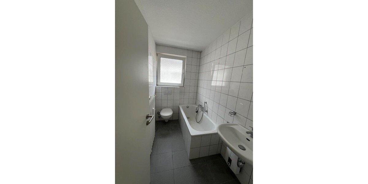 Etagenwohnung Duisburg Duisburg-Mitte - 3 Zimmer, 73 m&sup2;, 650&euro; | Angebot:26663986