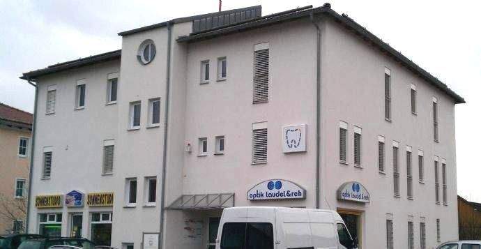 *** Dachgeschoss-Apartment ohne Balkon *** 1 zimmer