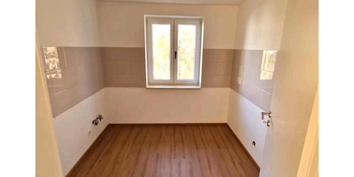 Etagenwohnung Illingen - 4 Zimmer, 85 m&sup2;, 1.500&euro; | Angebot:26550342