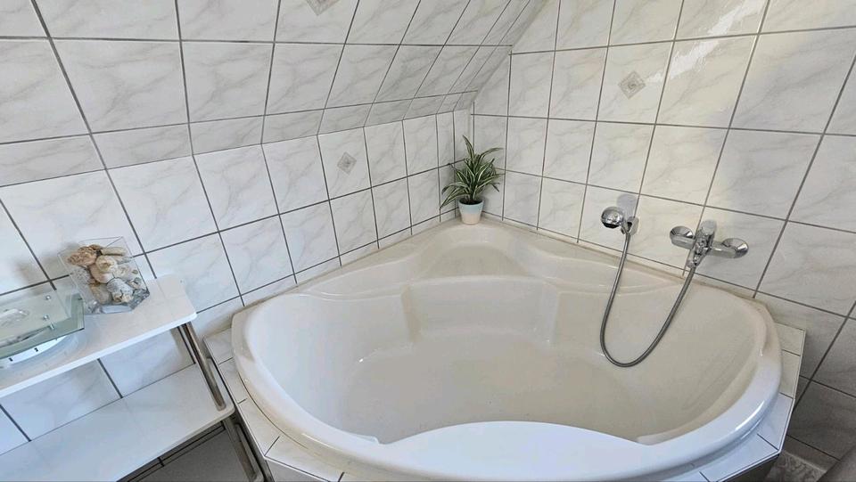 Einfamilienhaus Aschersleben - 4 Zimmer, 120 m&sup2;, 1.200&euro; | Angebot:25322323