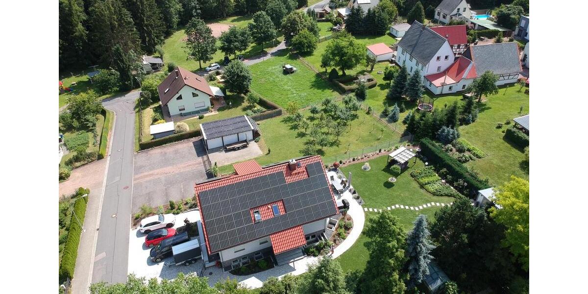 Mehrfamilienhaus, Wohnhaus Döbeln - 8 Zimmer, 200 m&sup2;, 2.500&euro; | Angebot:25612550