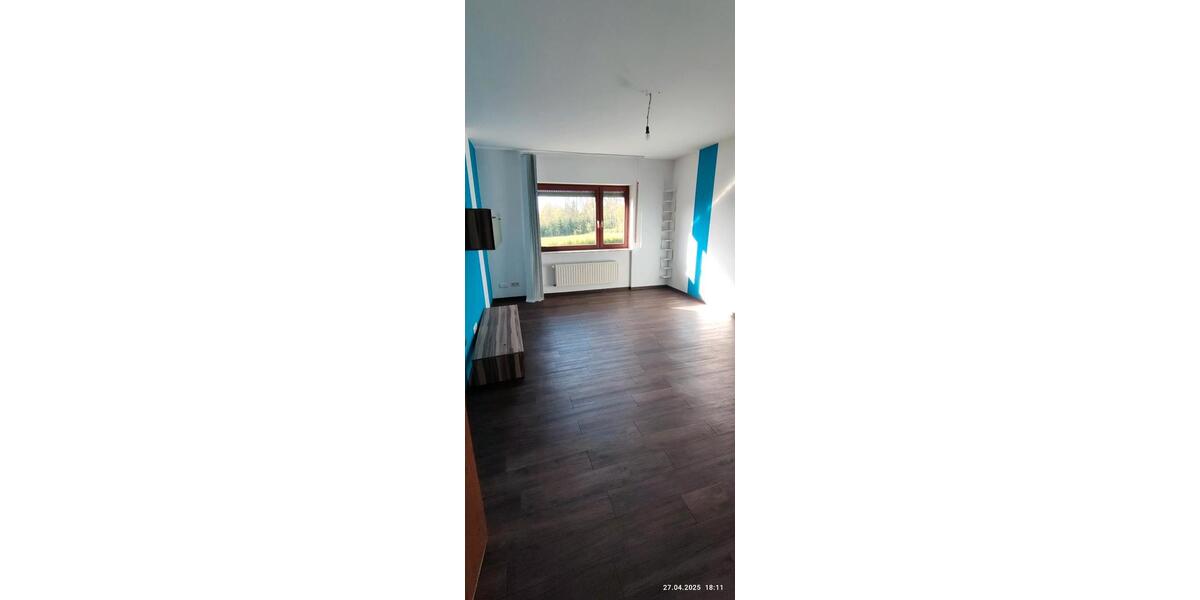Etagenwohnung Windeck - 4 Zimmer, 150 m&sup2;, 1.100&euro; | Angebot:25239874