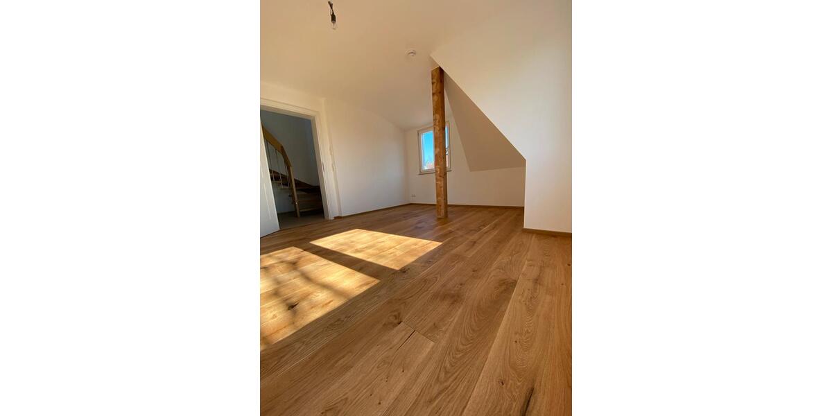 Maisonettenwohnung Metzingen - 4.5 Zimmer, 92 m&sup2;, 1.675&euro; | Angebot:26534629