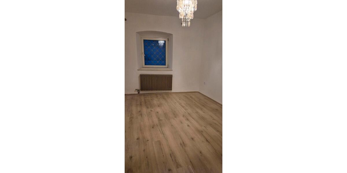 Etagenwohnung Arnstorf - 4 Zimmer, 100 m&sup2;, 1.100&euro; | Angebot:24480617