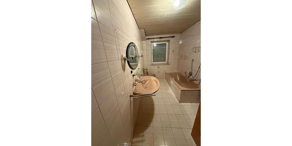 Pfaffenhofen Zentrum! WG Zimmer EBK Garage 1 zimmer