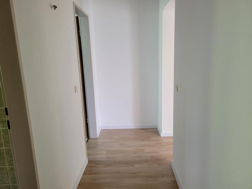 3 Zimmer Wohnung mit Balkon und Garage