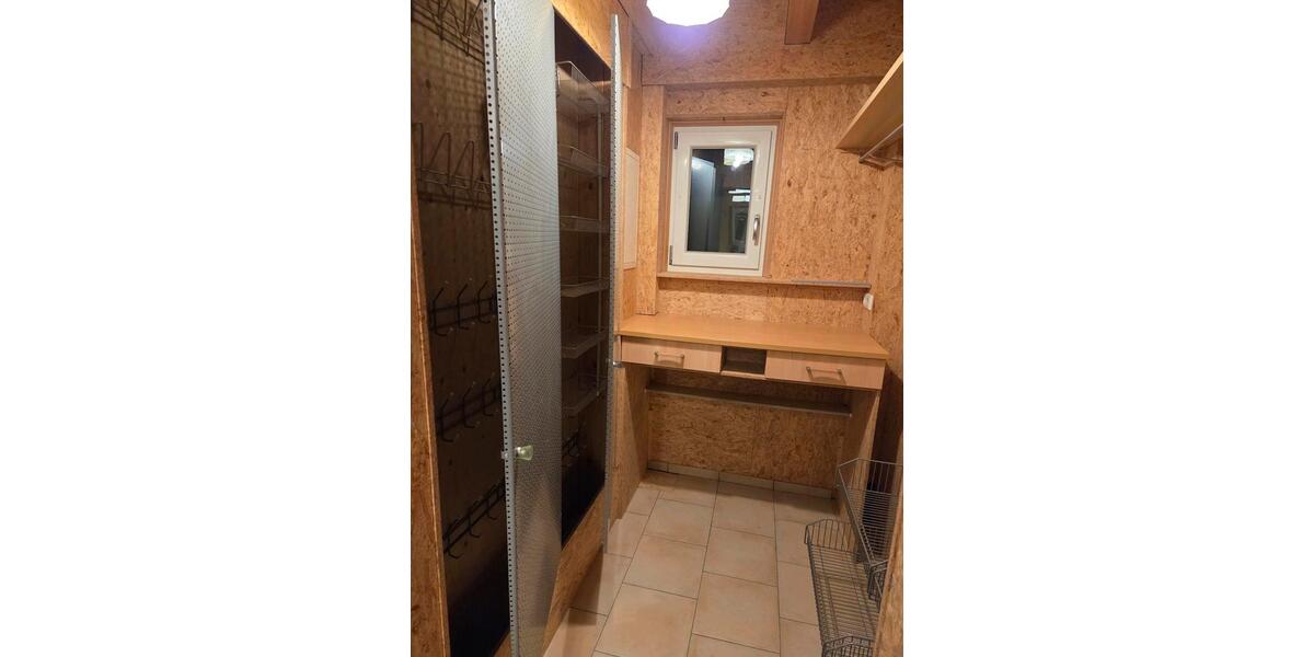 Einfamilienhaus Bad Neualbenreuth - 6 Zimmer, 150 m&sup2;, 1.600&euro; | Angebot:24372019