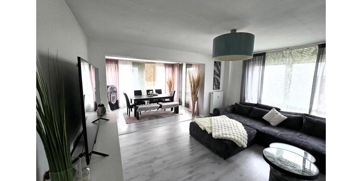 118 m² Erdgeschoss Wohnung neue Einbauküche Terrasse Garten 3 zimmer