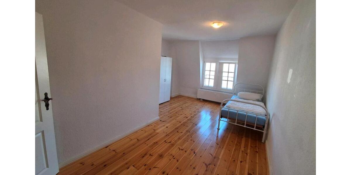 Wohnen auf Zeit Magdeburg - 6 Zimmer, 200 m&sup2;, 210&euro; | Angebot:26312436