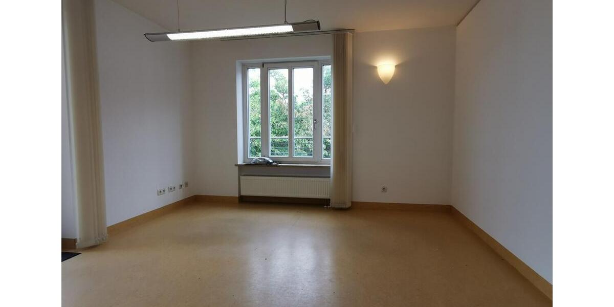 Gewerbeobjekt Landau an der Isar - 1.390&euro; | Angebot:22595278