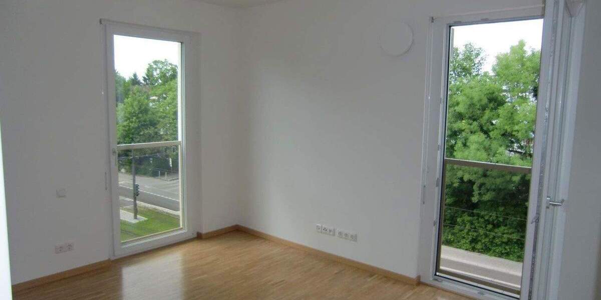 Etagenwohnung München Bogenhausen - 4 Zimmer, 113 m&sup2;, 2.600&euro; | Angebot:24860536
