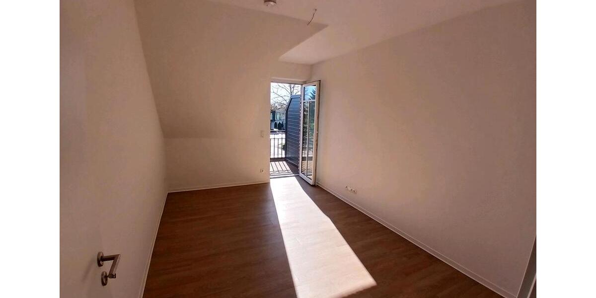 Dachgeschoßwohnung Lorup - 3 Zimmer, 90 m&sup2;, 1.070&euro; | Angebot:26431885