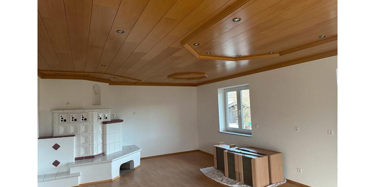 Erdgeschoßwohnung Hilders - 3 Zimmer, 121 m&sup2;, 900&euro; | Angebot:26522697