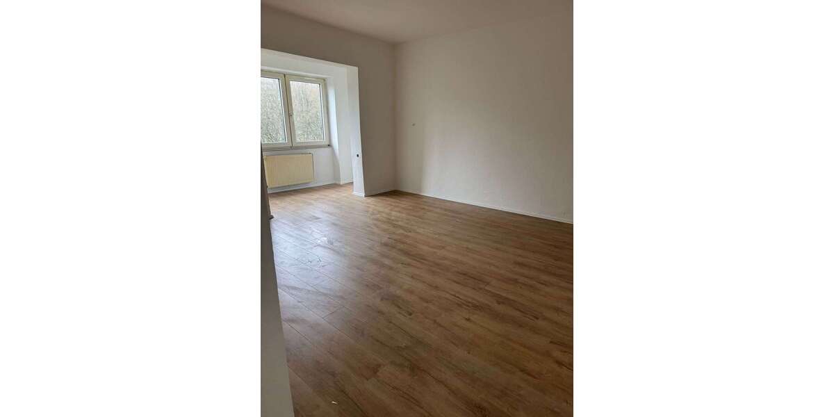 Etagenwohnung Wuppertal Gemarkung Langerfeld - 2 Zimmer, 85 m&sup2;, 750&euro; | Angebot:25214697
